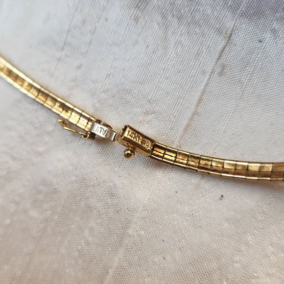 14K GOLD DIAMOND NECKLACE - Picture 6 of 7